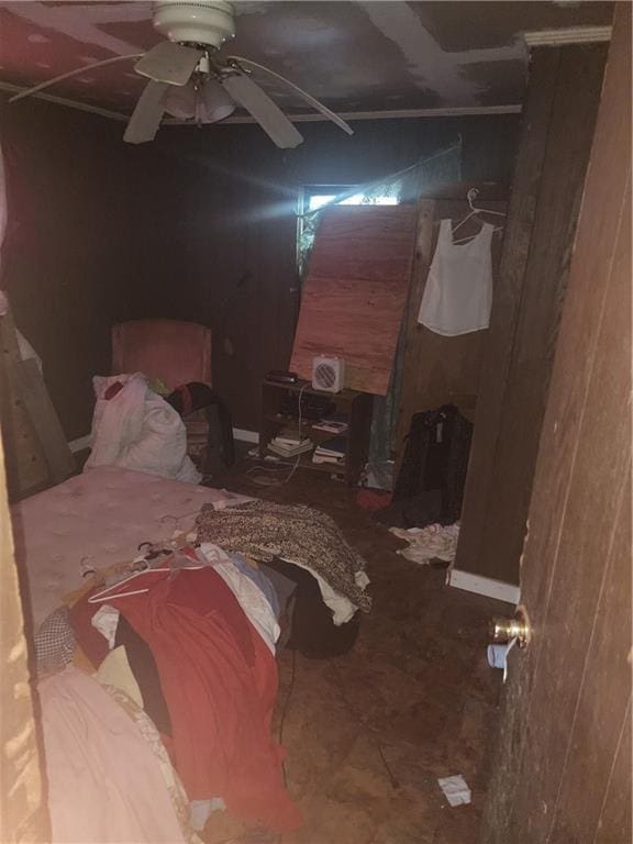 bedroom featuring a ceiling fan