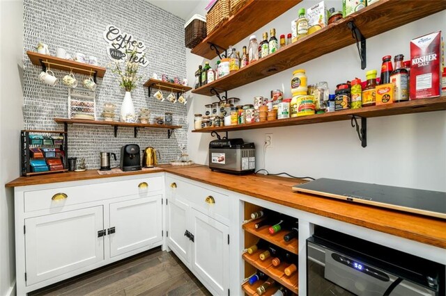 400 Fox Valley Dr, Monroe, GA 30656 - pantry with beverage cooler