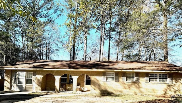 view of front of property