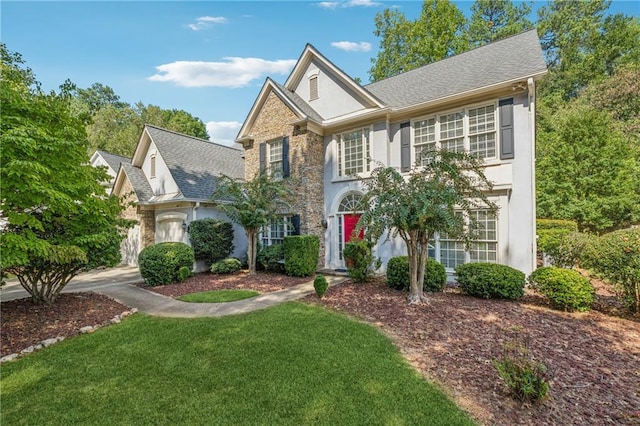 view of front of home featuring a front lawn