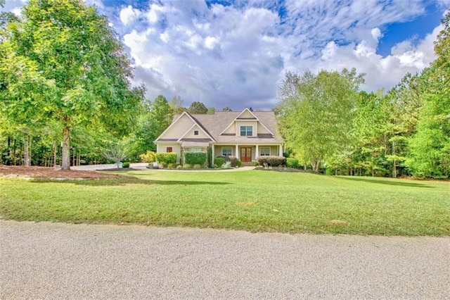 view of front of property with a front lawn