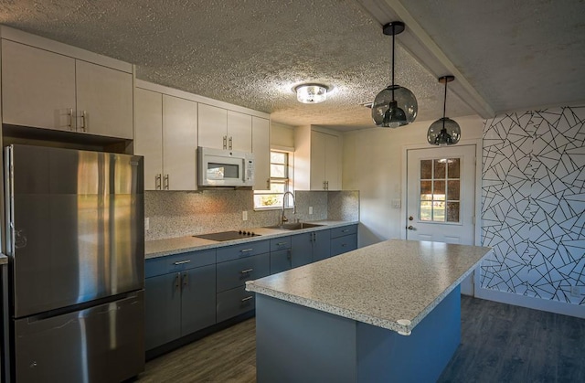 36 Strozier St, Helena, GA 31055