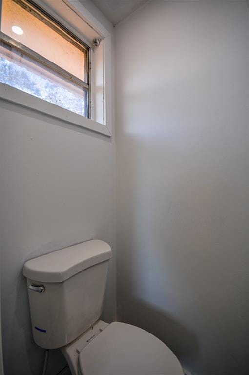 36 Strozier St, Helena, GA 31055
