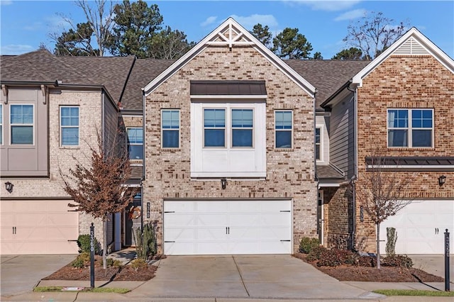 view of front facade with a garage