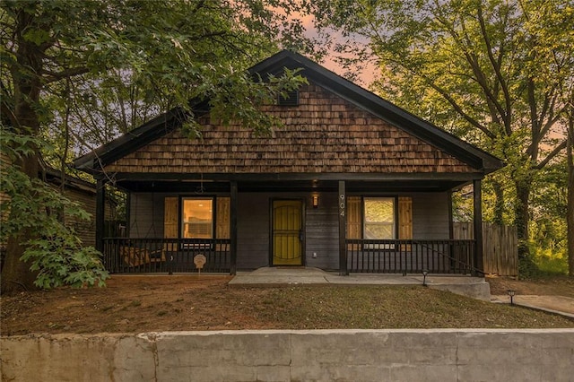 view of front of property featuring a porch