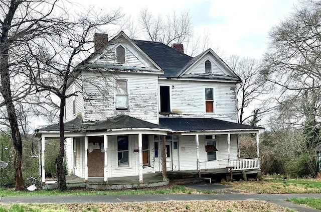 view of front of house with covered porch