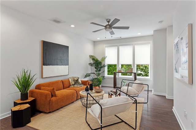 415 Gartrell St SE Unit 15, Atlanta, GA 30312 - living area featuring wood finished floors, a ceiling fan, and recessed lighting