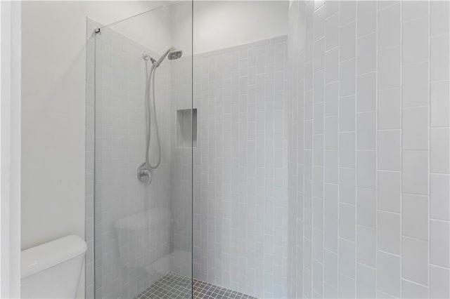 415 Gartrell St SE Unit 15, Atlanta, GA 30312 - bathroom with toilet and a tile shower