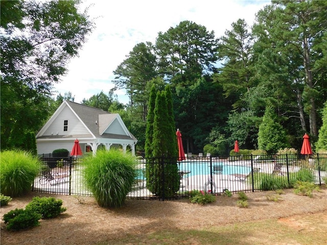 330 La Perla Dr, Sugar Hill, GA 30518 - view of community pool
