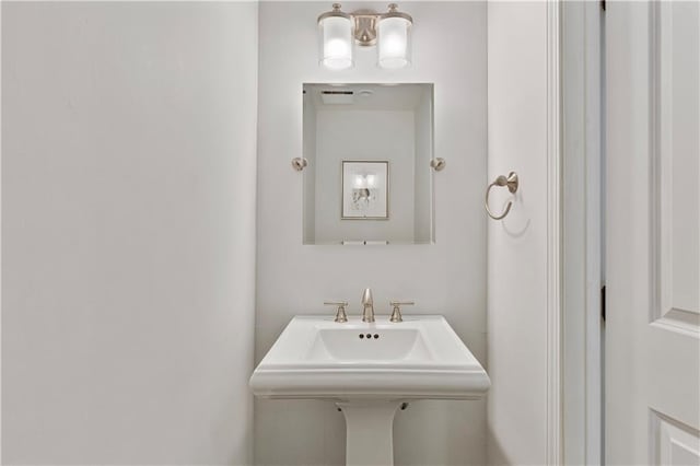 3475 Oak Valley Rd Unit 130, Atlanta, GA 30326 - view of bathroom