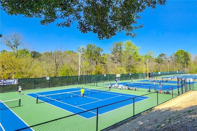 318 Sandy Springs Cir Unit 260, Sandy Springs, GA 30328 - view of tennis court with community basketball court