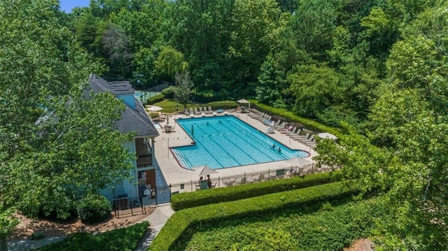 1410 Kingfield Dr, Johns Creek, GA 30005 - community pool featuring a patio area