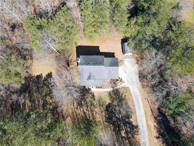 bird's eye view with a forest view