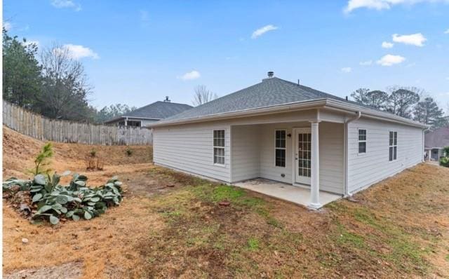 10231 Deep Creek Pl, Union City, GA 30291 - rear view of property with a patio area