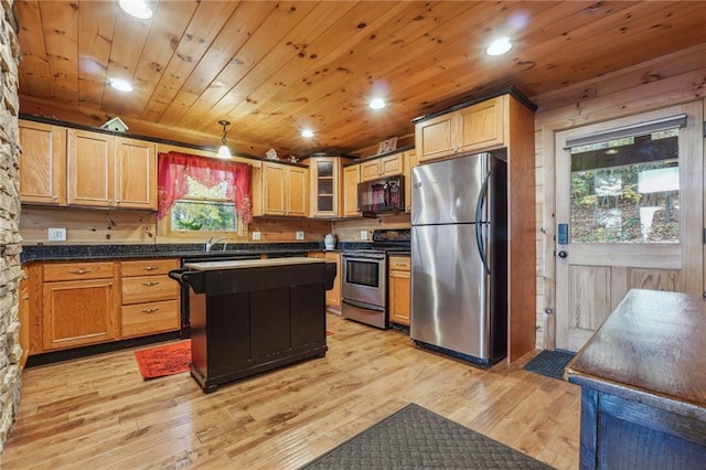 kitchen featuring a kitchen island, appliances with stainless steel finishes, light hardwood / wood-style flooring, and wood ceiling