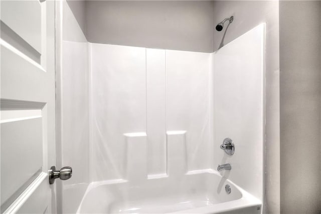 full bath with tub / shower combination