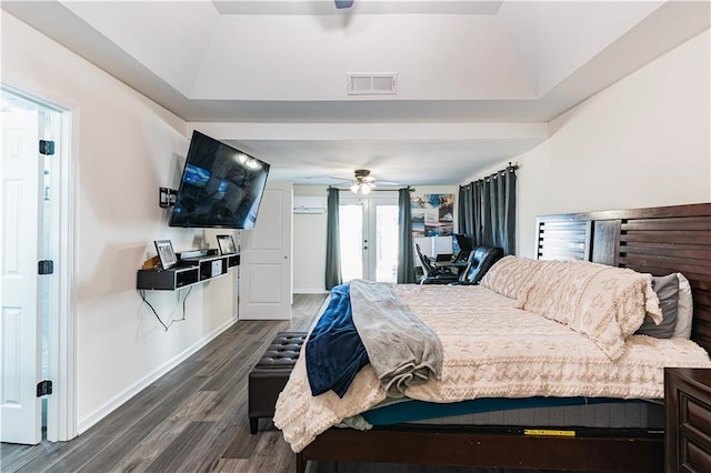 bedroom with dark wood-style flooring, a ceiling fan, visible vents, baseboards, and access to outside