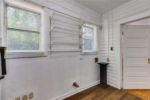 1405 May Ave SE, Atlanta, GA 30316 - bathroom with wood finished floors and crown molding