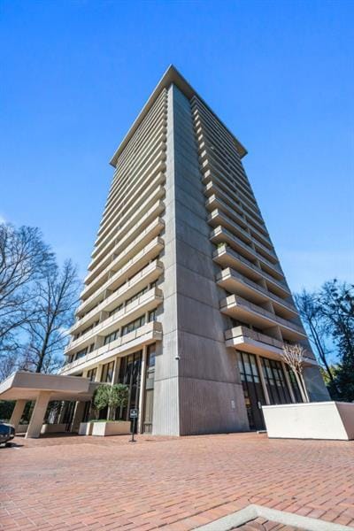 2575 Peachtree Rd NE Unit 8D, Atlanta, GA 30305 - view of building exterior