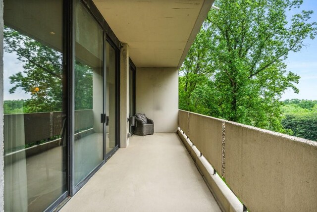 2575 Peachtree Rd NE Unit 8D, Atlanta, GA 30305 - view of balcony