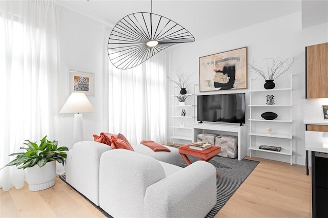 567 Ponce De Leon Ave NE Unit 614, Atlanta, GA 30308 - living area with light wood-style flooring