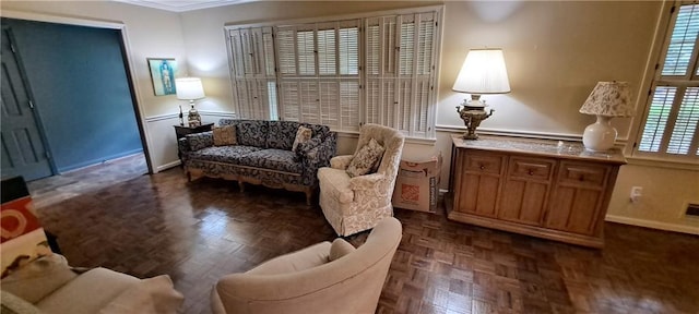 2600 Amberly Dr, Dunwoody, GA 30360 - living room with baseboards and crown molding