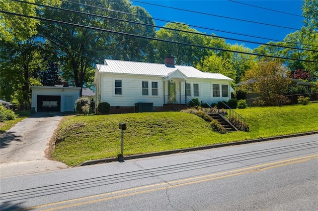 166 Etowah Dr, Cartersville, GA 30120 - ranch-style home featuring a front yard, crawl space, a chimney, an outdoor structure, and driveway