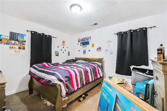 bedroom with carpet flooring