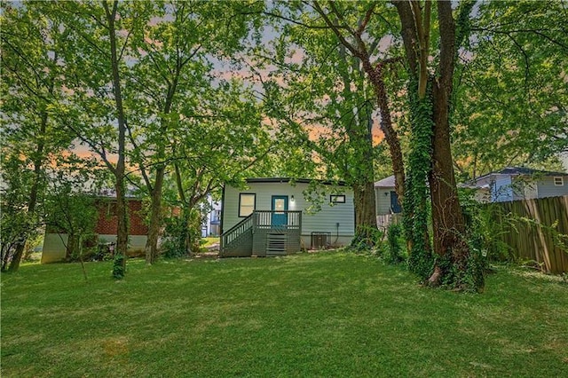 view of yard featuring fence