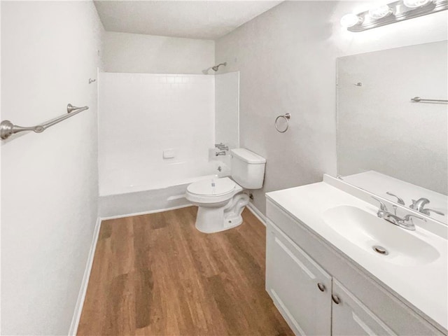 6354 Shannon Pkwy Unit 8B, Union City, GA 30291 - full bathroom with  shower combination, vanity, and wood finished floors