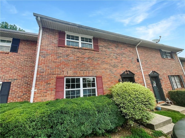 6354 Shannon Pkwy Unit 8B, Union City, GA 30291 - view of side of home with brick siding