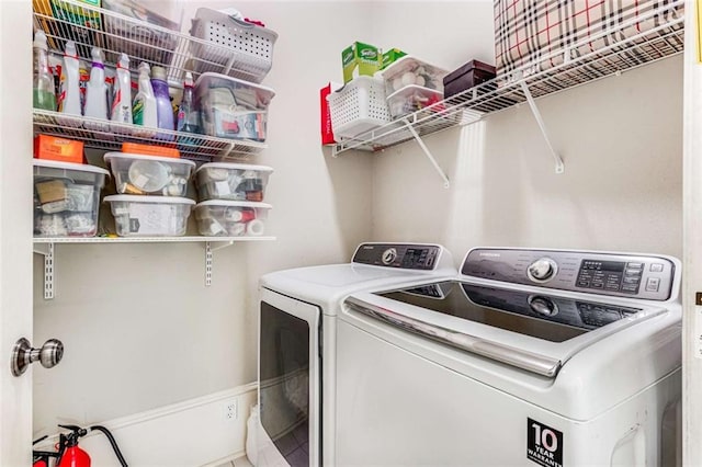 1109 Pine Grove Ave NE, Brookhaven, GA 30319 - laundry area featuring independent washer and dryer