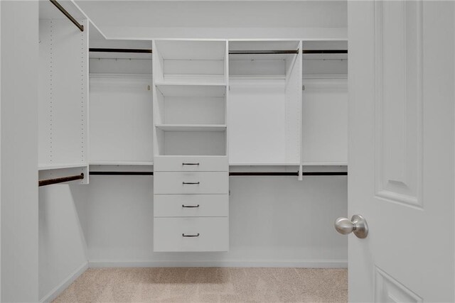 3085 Woodbridge Ln, Canton, GA 30114 - unfurnished bedroom with light wood finished floors, a tray ceiling, baseboards, crown molding, and ceiling fan