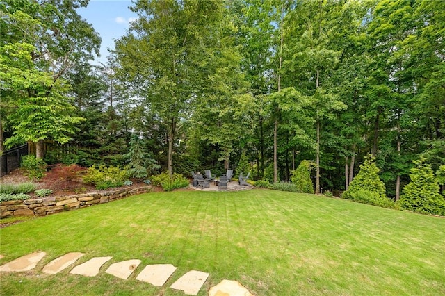 1235 Grand View Dr SE, Smyrna, GA 30126 - view of yard with a patio