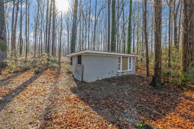 view of outbuilding