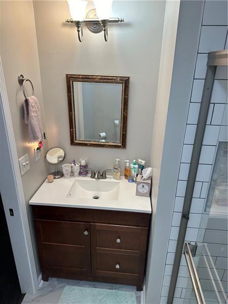 102 Cedar Chase Rd, Atlanta, GA 30324 - bathroom with vanity