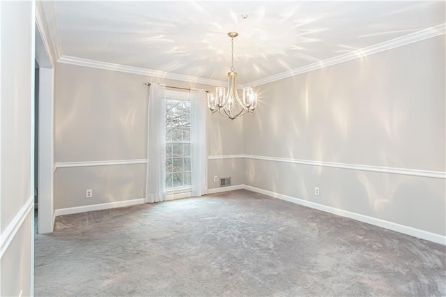 carpeted spare room with crown molding and a chandelier