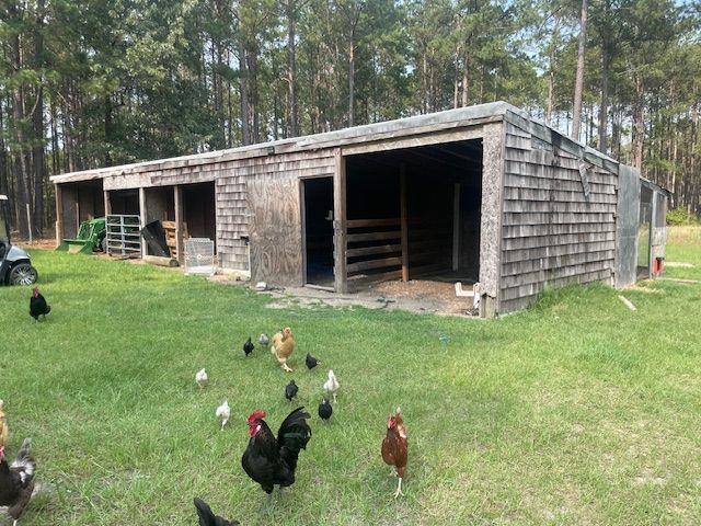1167 Underwood Rd, Sparta, GA 31087 - view of outbuilding with an exterior structure