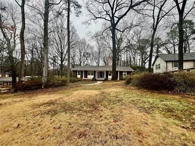 view of front of house with a front yard