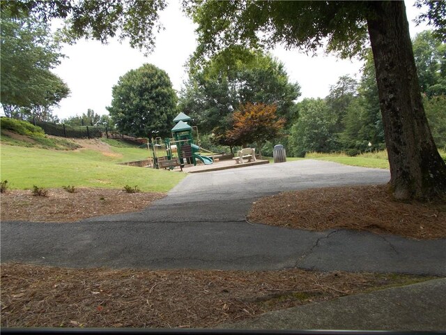 3533 Lake Ridge Dr, Gainesville, GA 30506