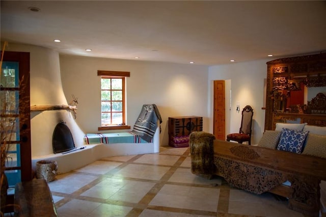 living room featuring recessed lighting