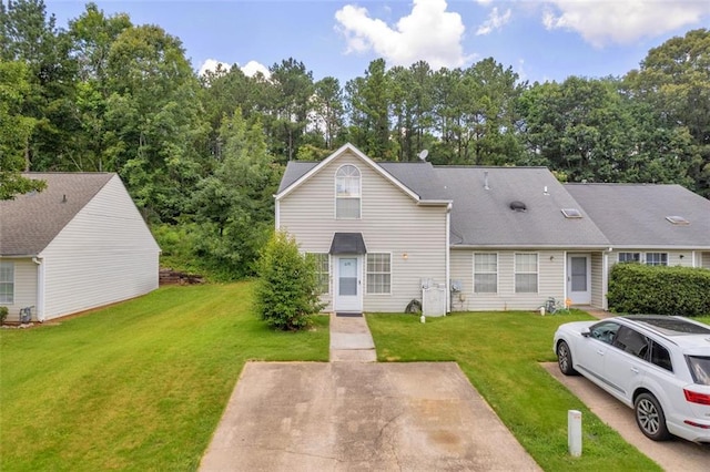 6178 Field Stone Dr, Douglasville, GA 30134 - view of front facade with a front lawn