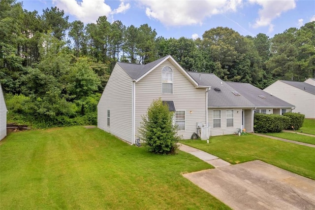 6178 Field Stone Dr, Douglasville, GA 30134 - view of front of house with a front lawn