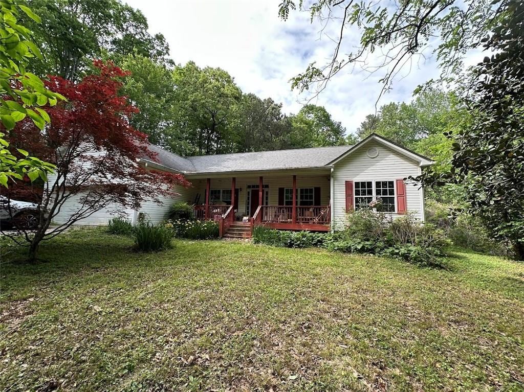 5320 Grandview Rd, Jasper, GA 30143 - ranch-style home with a porch and a front yard