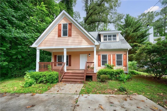 3135 Washington Rd, Atlanta, GA 30344 - bungalow-style home featuring covered porch