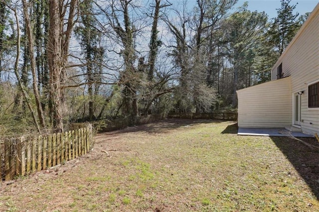 view of yard featuring fence