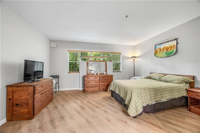 472 Sherman Way, Decatur, GA 30033 - bedroom featuring light wood-style flooring and baseboards