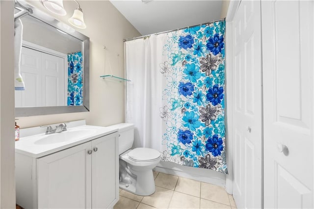 472 Sherman Way, Decatur, GA 30033 - full bathroom featuring tile patterned flooring, toilet, and vanity