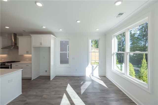 2260 Siskin Square Rd Unit 90, Duluth, GA 30096 - kitchen featuring wall chimney exhaust hood, stainless steel gas range oven, plenty of natural light, and recessed lighting