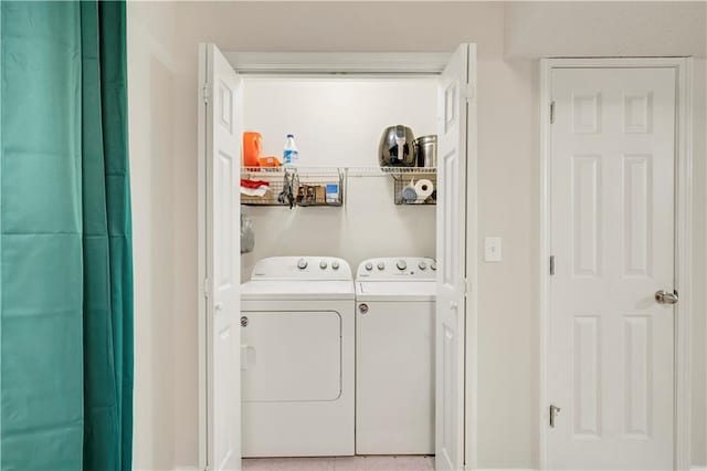 33 Middlebrook Dr, Cartersville, GA 30120 - laundry room featuring washing machine and clothes dryer